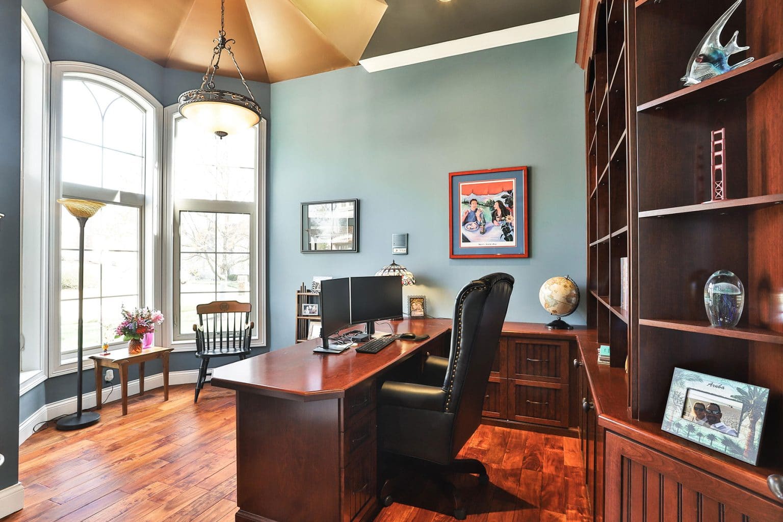 Custom Home Offices | Office Built-in Design | Closet Factory